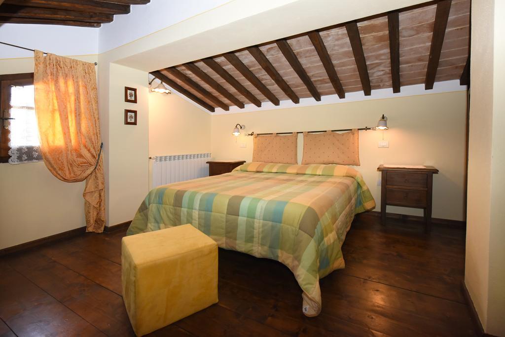 Agriturismo La Valle Del Sole カスティリオーネ・ドルチャ エクステリア 写真