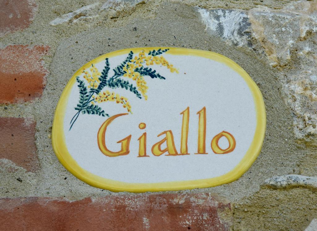 Agriturismo La Valle Del Sole カスティリオーネ・ドルチャ エクステリア 写真
